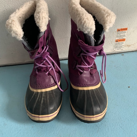 Sorel girls purple winter boots size 5 - Picture 1 of 3